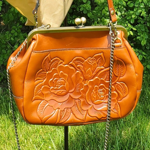 ♻️DONATED ♻️ Patricia Nash - Vintage inspired crossbody - Picture 4 of 12